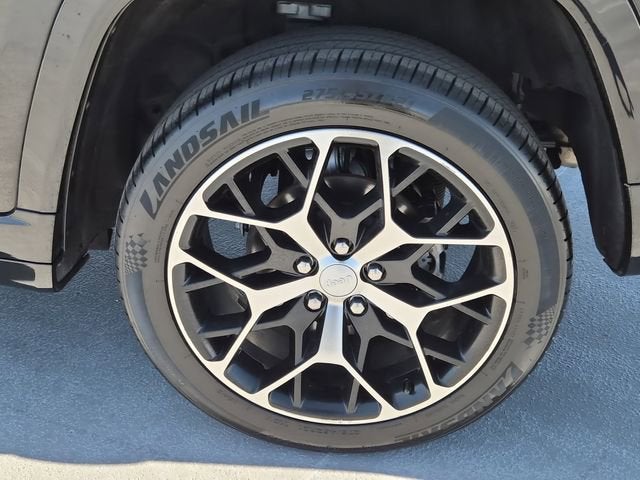 2022 Jeep Grand Cherokee Summit Reserve