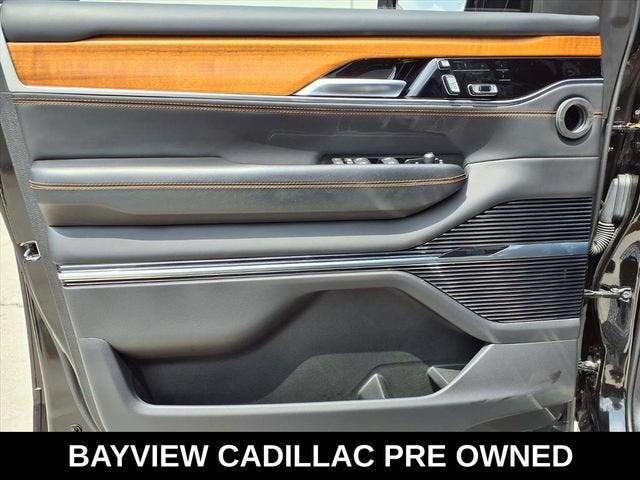 2022 Jeep Grand Wagoneer Series III