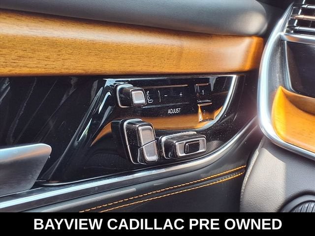 2022 Jeep Grand Wagoneer Series III