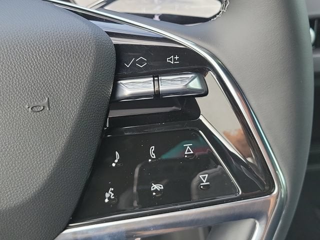 2027 Cadillac VISTIQ Luxury