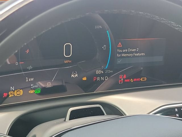 2027 Cadillac VISTIQ Luxury