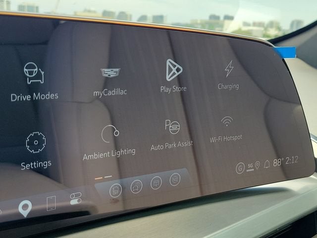 2027 Cadillac VISTIQ Luxury