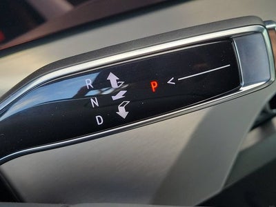 2027 Cadillac VISTIQ Luxury