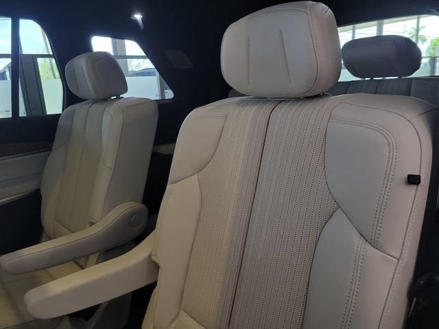 2027 Cadillac VISTIQ Sport