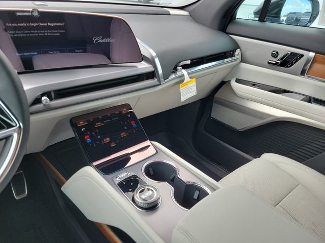 2026 Cadillac VISTIQ Sport