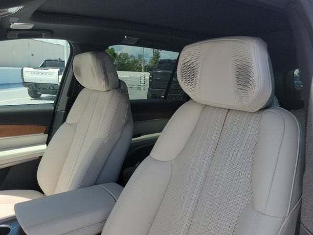 2027 Cadillac VISTIQ Sport