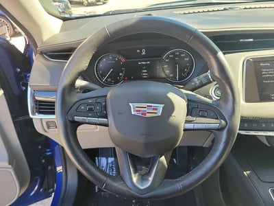 2023 Cadillac XT4 Premium Luxury