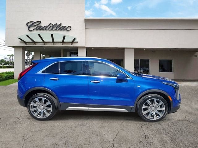 2023 Cadillac XT4 Premium Luxury