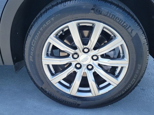 2022 Cadillac XT4 Premium Luxury