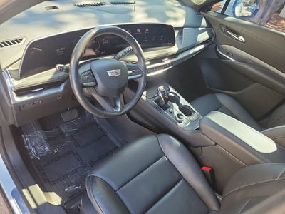 2024 Cadillac XT4 Premium Luxury