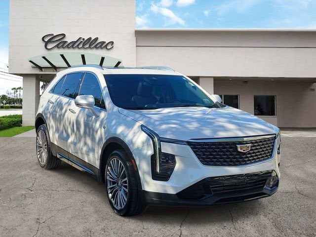 2024 Cadillac XT4 Premium Luxury