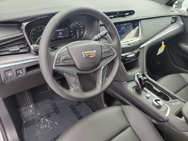 2026 Cadillac XT5 Luxury