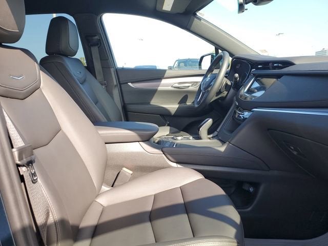 2025 Cadillac XT5 Luxury