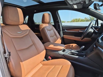 2022 Cadillac XT5 Premium Luxury