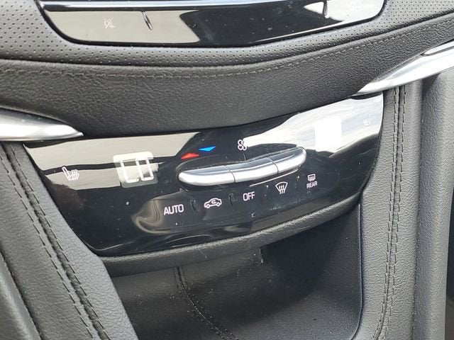 2023 Cadillac XT6 Luxury