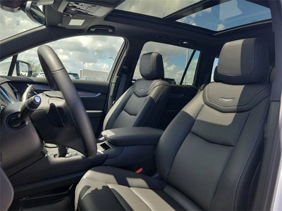 2025 Cadillac XT6 Luxury