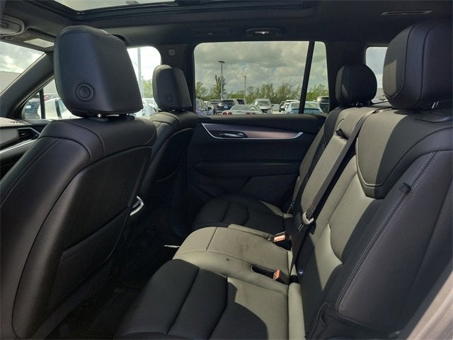 2025 Cadillac XT6 Luxury