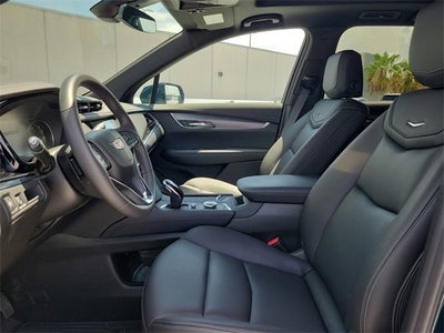 2025 Cadillac XT6 Luxury