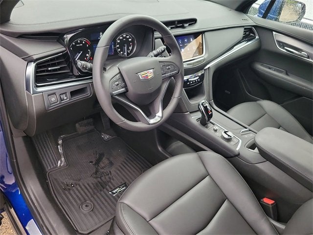 2025 Cadillac XT6 Luxury