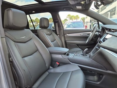 2025 Cadillac XT6 Luxury