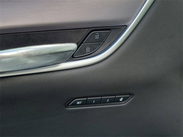 2025 Cadillac XT6 Luxury