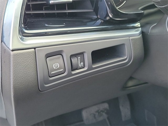 2025 Cadillac XT6 Luxury