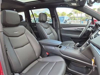 2025 Cadillac XT6 Luxury