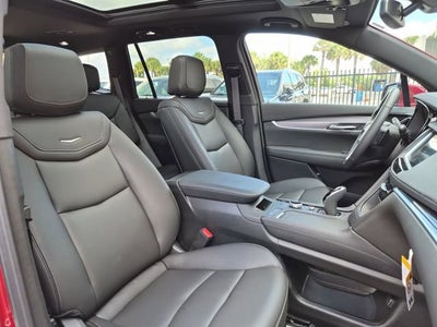 2025 Cadillac XT6 Luxury