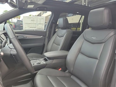 2025 Cadillac XT6 Luxury