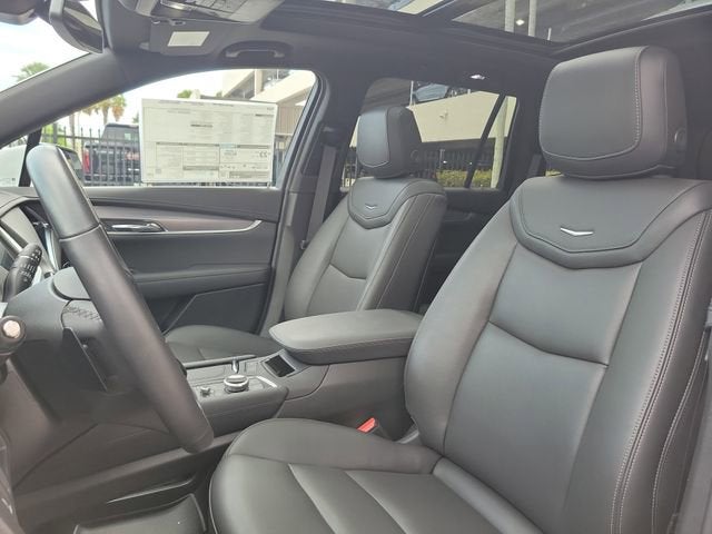 2025 Cadillac XT6 Luxury