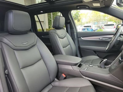 2025 Cadillac XT6 Luxury