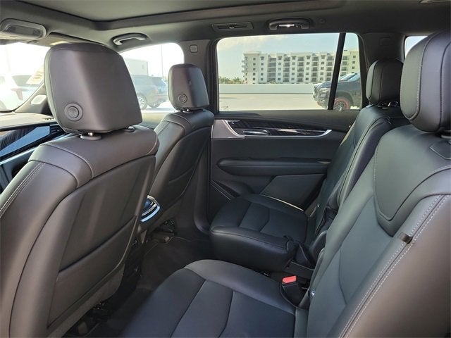 2025 Cadillac XT6 Premium Luxury