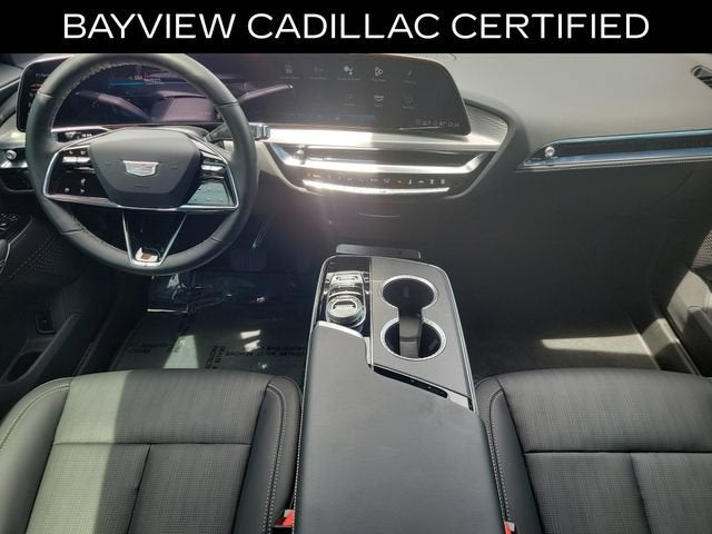 2025 Cadillac LYRIQ Luxury 1