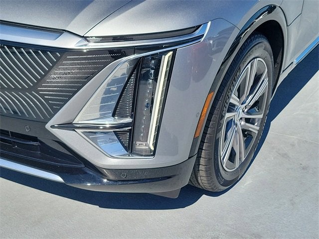 2025 Cadillac LYRIQ Luxury 1