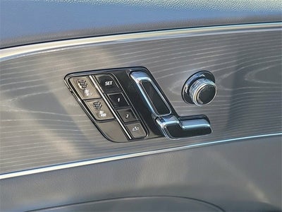 2025 Cadillac LYRIQ Luxury 1