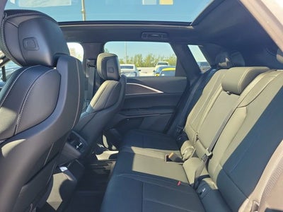 2025 Cadillac LYRIQ Luxury 1