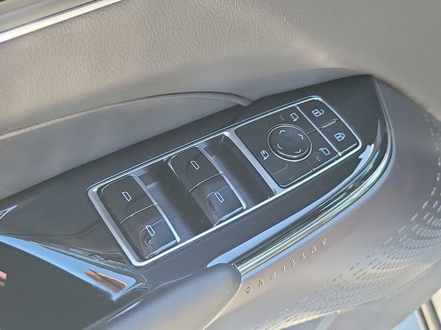 2025 Cadillac LYRIQ Luxury 1