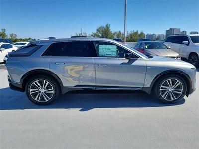 2025 Cadillac LYRIQ Luxury 1