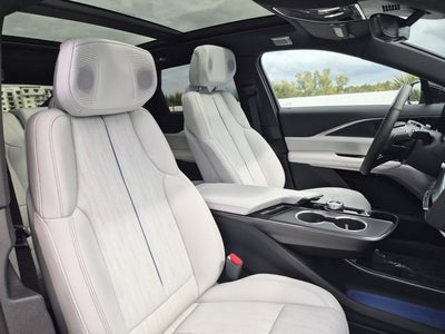 2026 Cadillac LYRIQ Premium Luxury