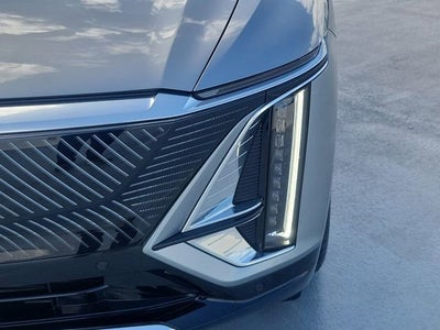 2025 Cadillac LYRIQ Luxury 2