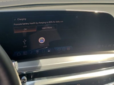 2025 Cadillac LYRIQ Luxury 2