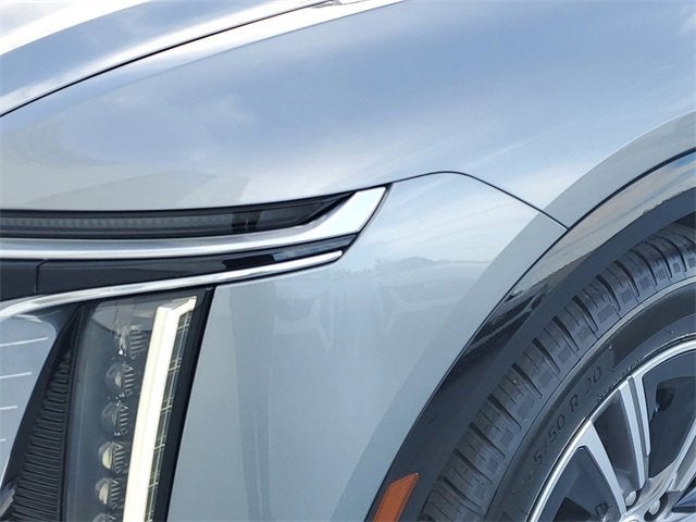 2025 Cadillac LYRIQ Luxury 2