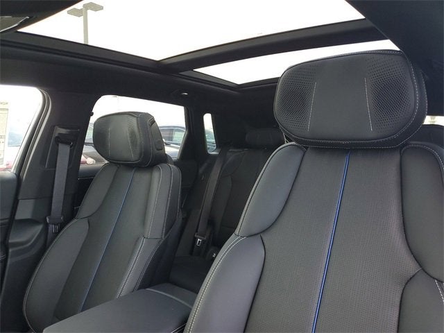 2025 Cadillac LYRIQ Luxury 2