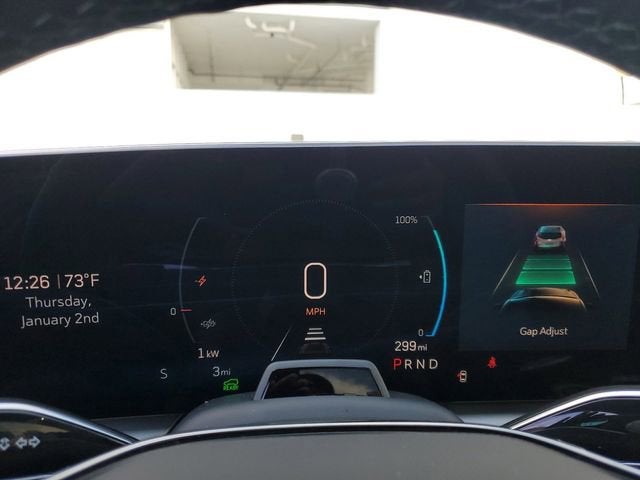 2025 Cadillac LYRIQ Luxury 2