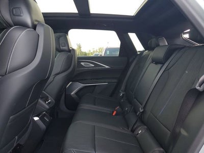 2025 Cadillac LYRIQ Luxury 2