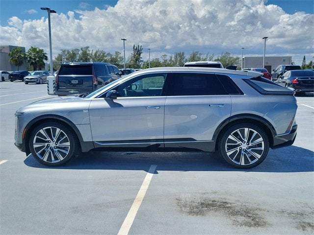 2025 Cadillac LYRIQ Luxury 3