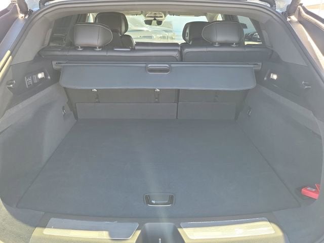 2025 Cadillac LYRIQ Luxury 3