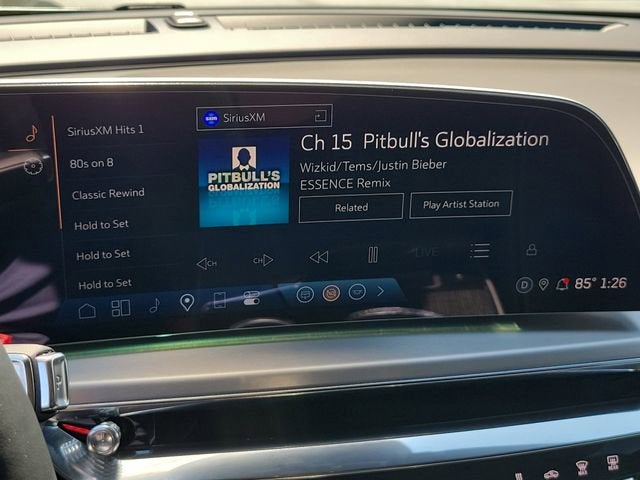 2025 Cadillac LYRIQ Luxury 3