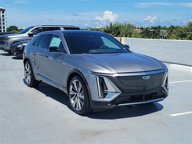 2025 Cadillac LYRIQ Luxury 3