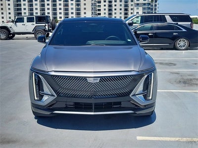 2025 Cadillac LYRIQ Luxury 3